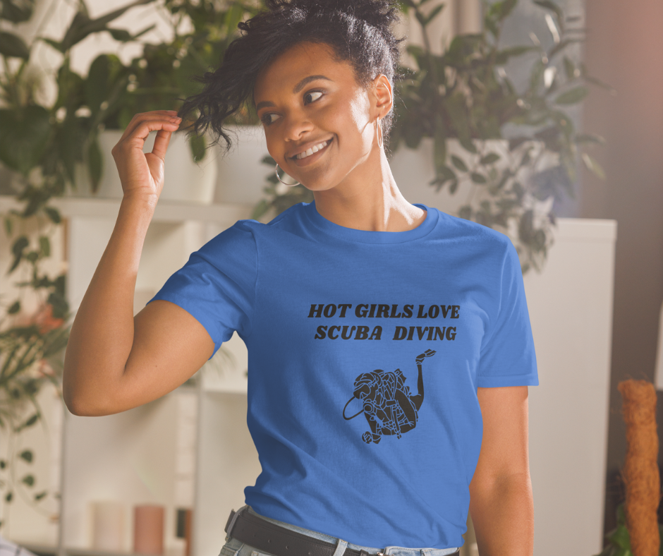 Women's Hot Girls Love Scuba Diving T-Shirt